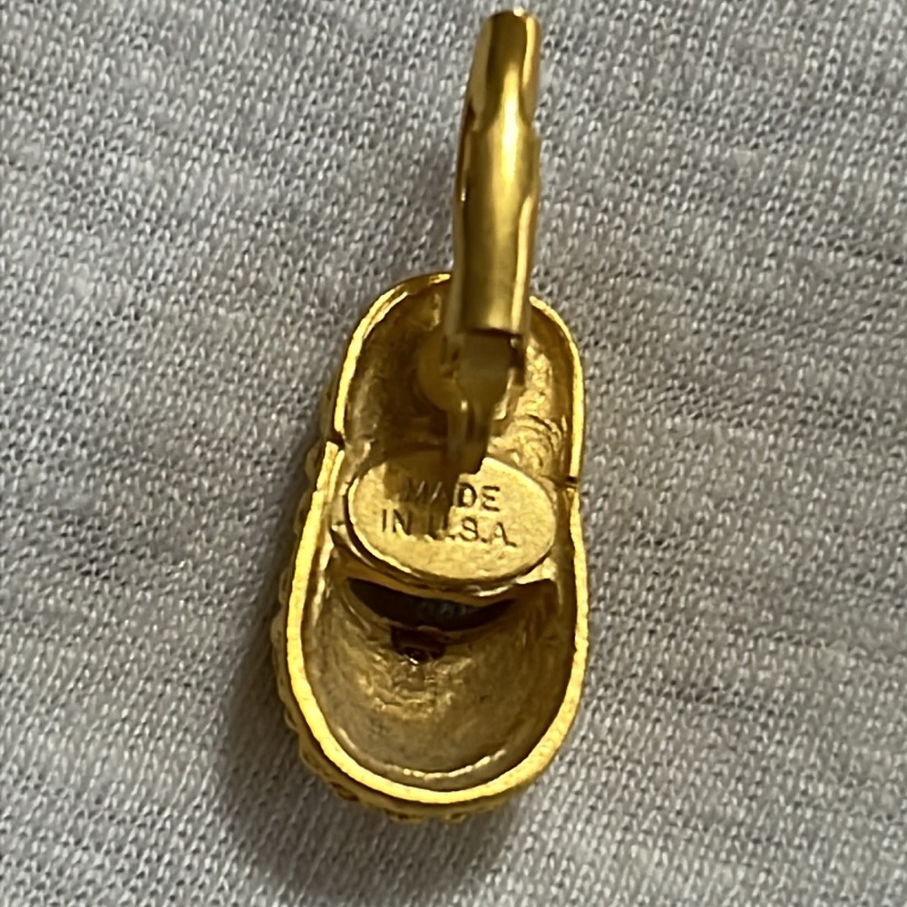 Neiman Marcus vintage 80’s shoe earrings - Picture 3 of 4